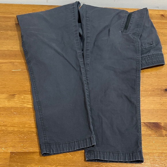 Vuori Men's Charcoal Cargo Pants - Picture 7 of 13